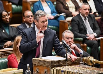 Labour Party leader Sir Keir Starmer speaking and gesturing in the House of Commons, UK Parliament, at Westminster Palace in London, UK, on February 7, 2024. Photo: Tennessee Witney.