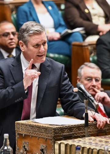 Labour Party leader Sir Keir Starmer speaking and gesturing in the House of Commons, UK Parliament, at Westminster Palace in London, UK, on February 7, 2024. Photo: Tennessee Witney.