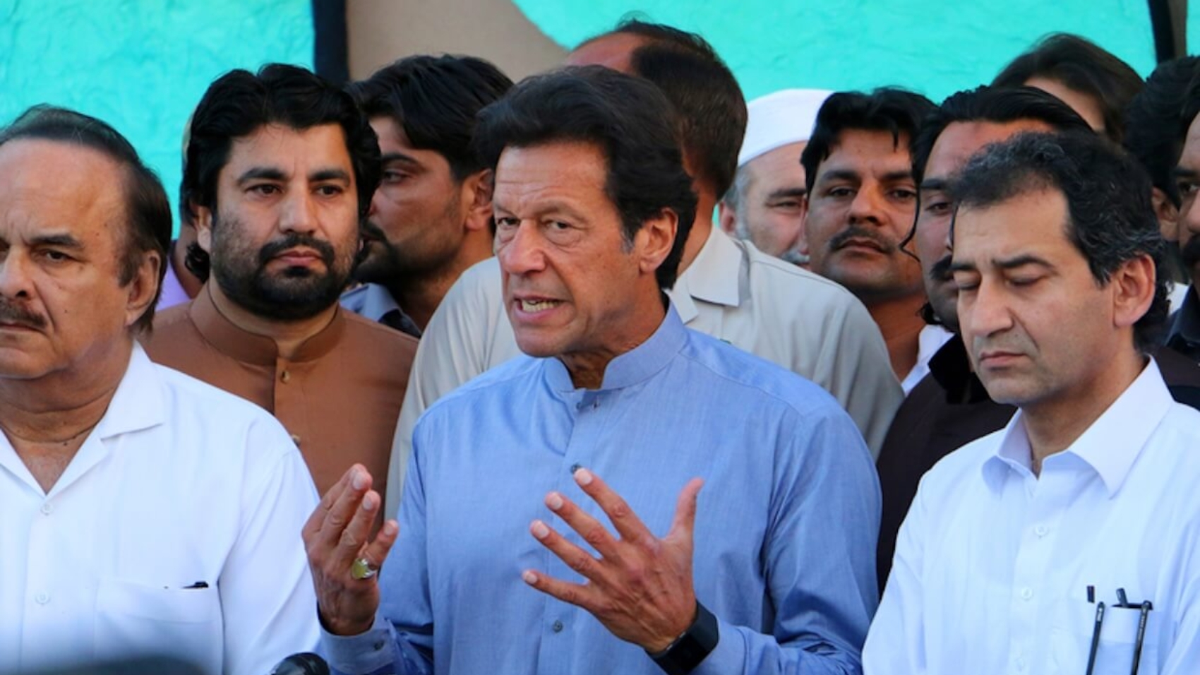Chairman of Pakistan Tehreek-e-Insaf (PTI) Imran Khan addresses a press conference in Islamabad on April 20, 2016. Photo: Jahanzaib Naiyyer.