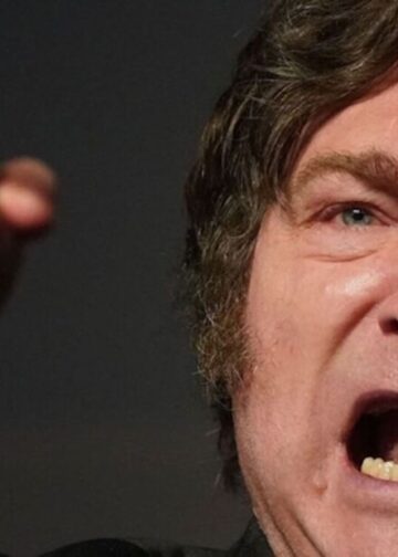 President Javier Milei bans the use of inclusive language and all gender-related terminology in public administration documents, declaring it part of his “cultural battle” against what he calls Marxist indoctrination. Photo: Fernando Petrucelli.