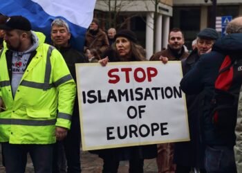 Anti-Islam demonstration in Rotterdam, the Netherlands, on January 20, 2017. Protesters carry signs opposing “Islamization.” Photo: Jan Kranendonk.