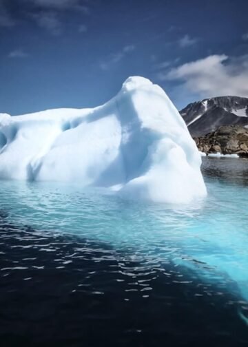 Accelerated ice melt near the North Pole, illustrating the impacts of climate change. Photo: Dreamstime.