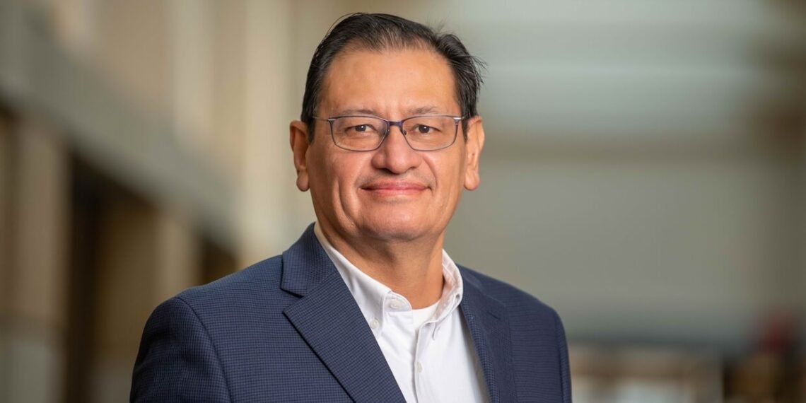 Dr. Andrés Mejía Acosta.