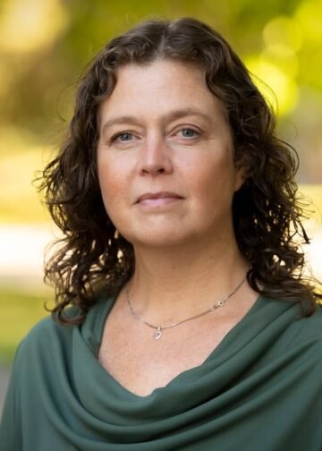 Professor Elin Bjarnegård.