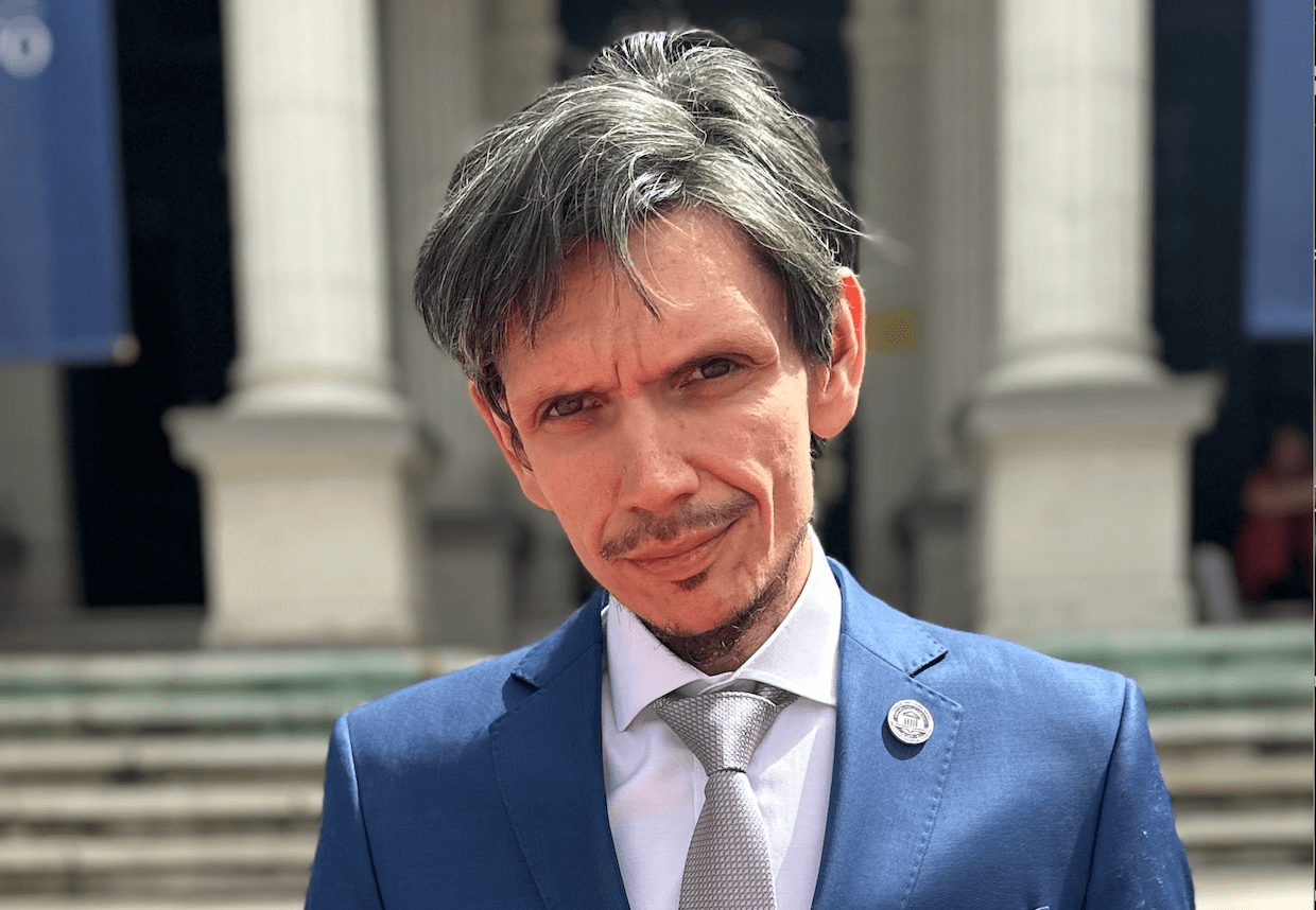 Dr. Jasmin Hasanović 