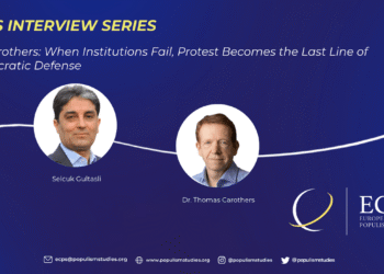 Dr. Thomas Carothers.