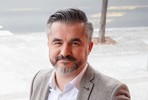 Professor Tomaž Deželan.