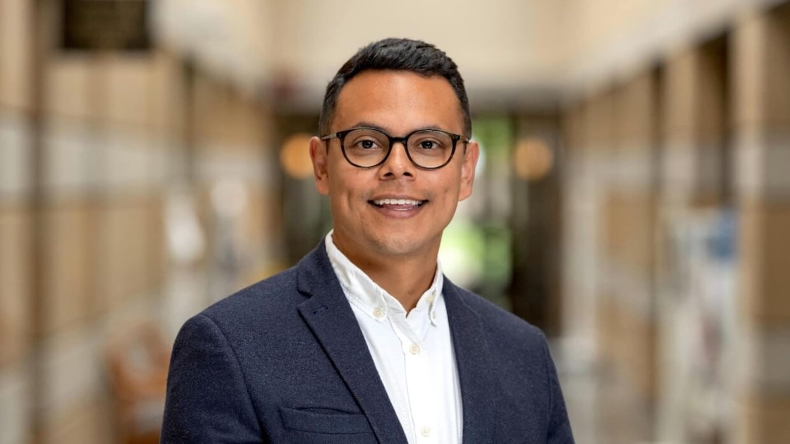 Dr. Javier Sandoval