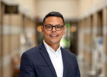 Dr. Javier Sandoval