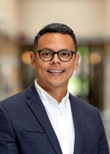 Dr. Javier Sandoval