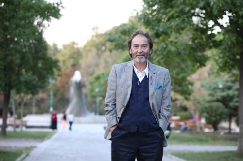 Professor Cengiz Aktar.