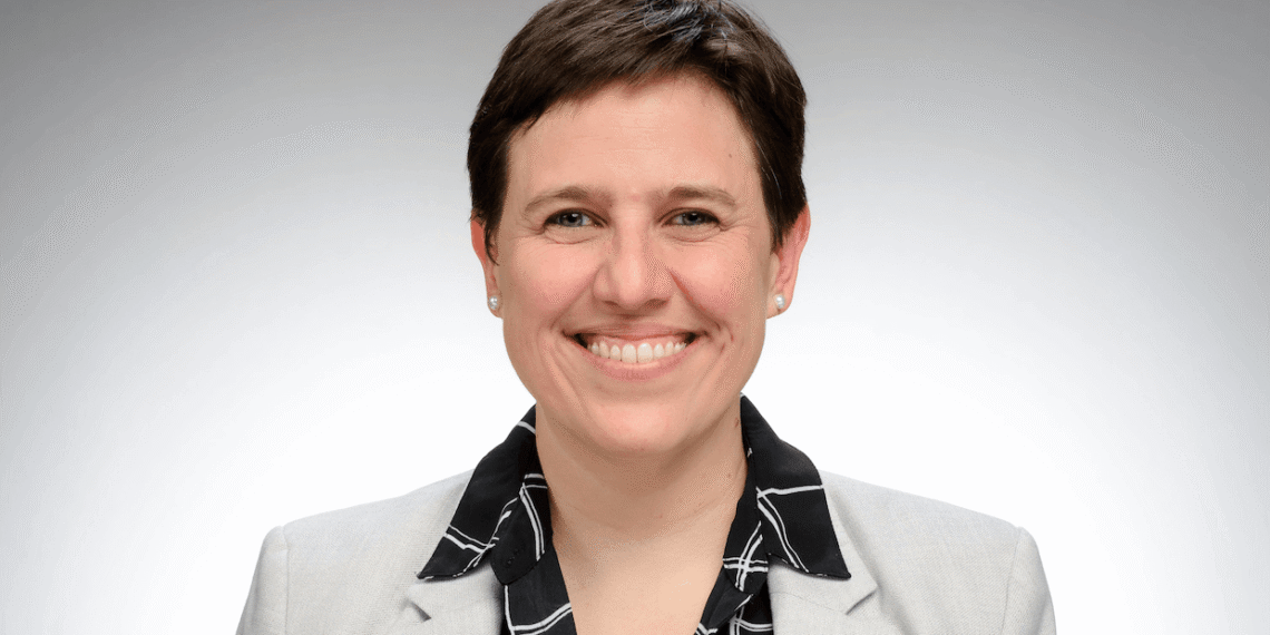 Associate Professor Laura Gamboa