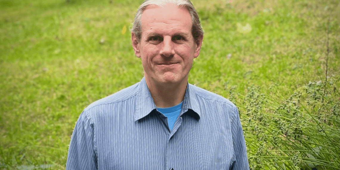 Associate Professor Nick Beauchamp.