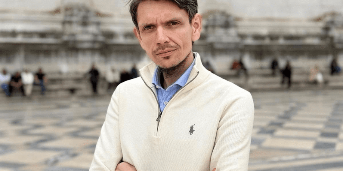 Dr. Jasmin Hasanović.