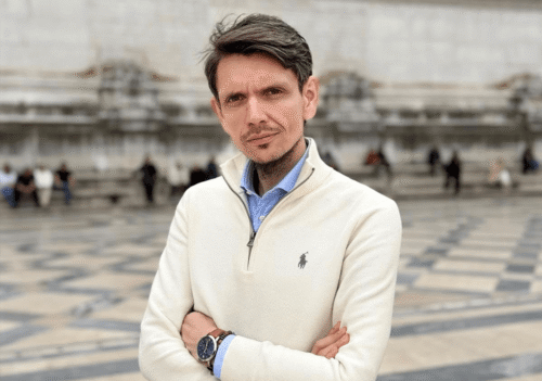 Dr. Jasmin Hasanović.