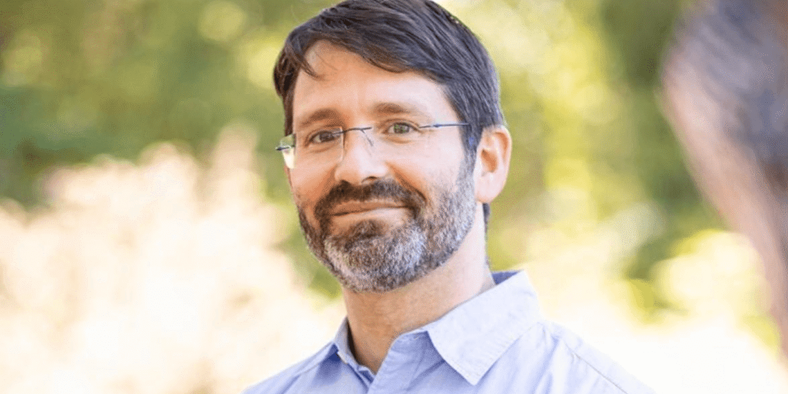 Associate Professor Noam Gidron.