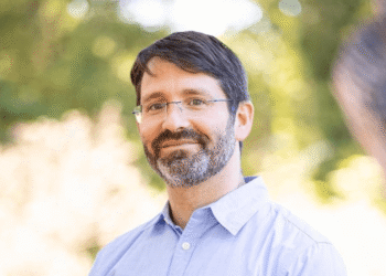 Associate Professor Noam Gidron.